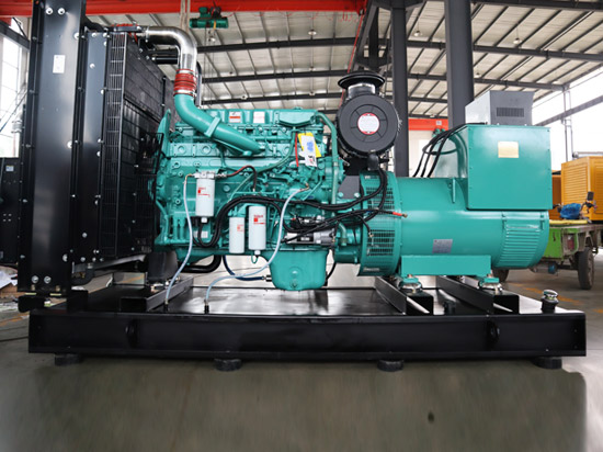 220KW东风康明斯华亿平台网页_华亿（中国）